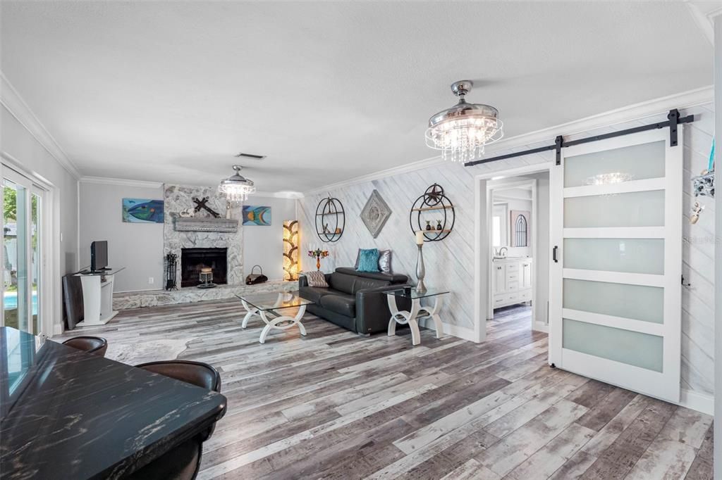 For Sale: $689,900 (3 beds, 2 baths, 1811 Square Feet)