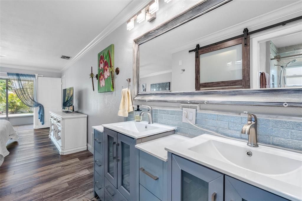 For Sale: $689,900 (3 beds, 2 baths, 1811 Square Feet)