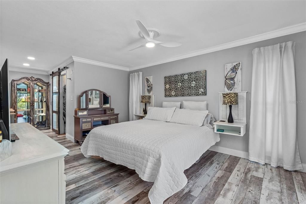 For Sale: $689,900 (3 beds, 2 baths, 1811 Square Feet)