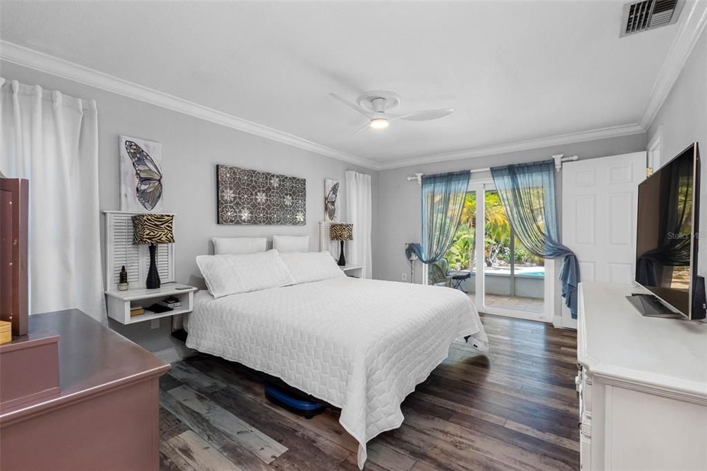 For Sale: $689,900 (3 beds, 2 baths, 1811 Square Feet)