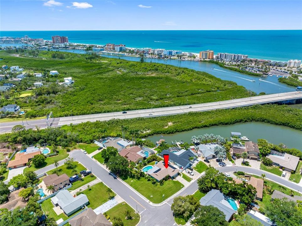 For Sale: $689,900 (3 beds, 2 baths, 1811 Square Feet)