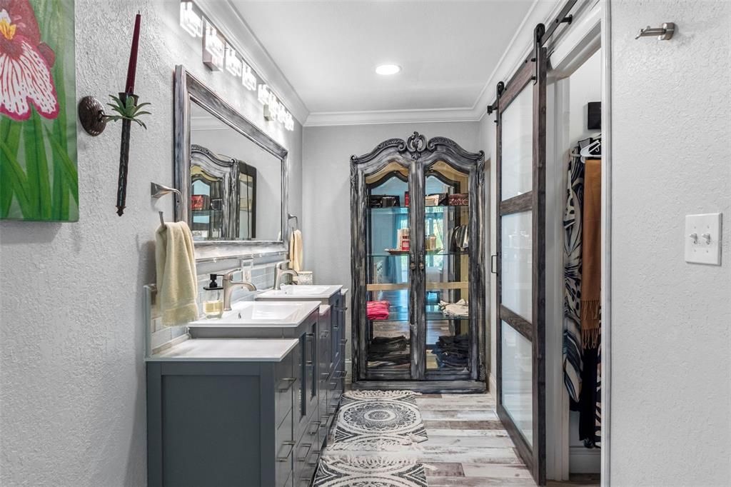 For Sale: $689,900 (3 beds, 2 baths, 1811 Square Feet)