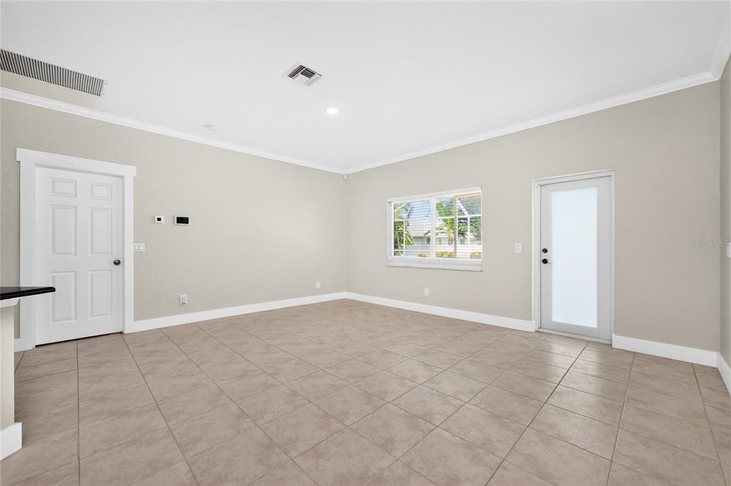 For Sale: $469,000 (3 beds, 2 baths, 2019 Square Feet)