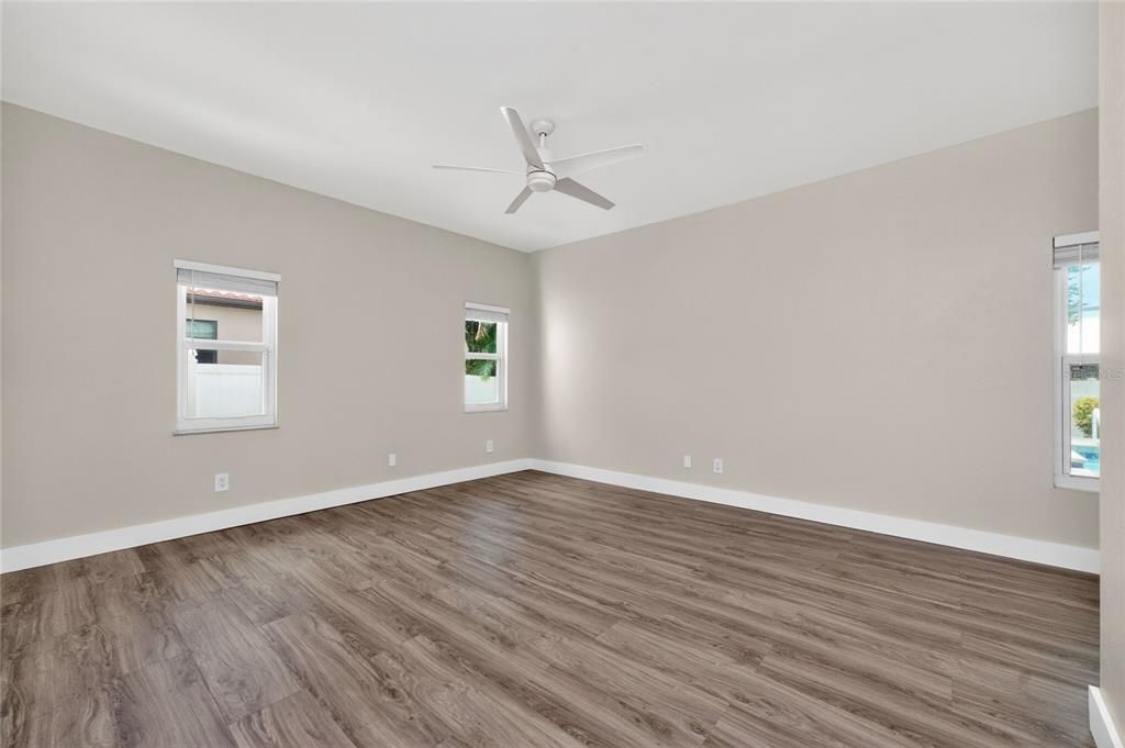 For Sale: $469,000 (3 beds, 2 baths, 2019 Square Feet)