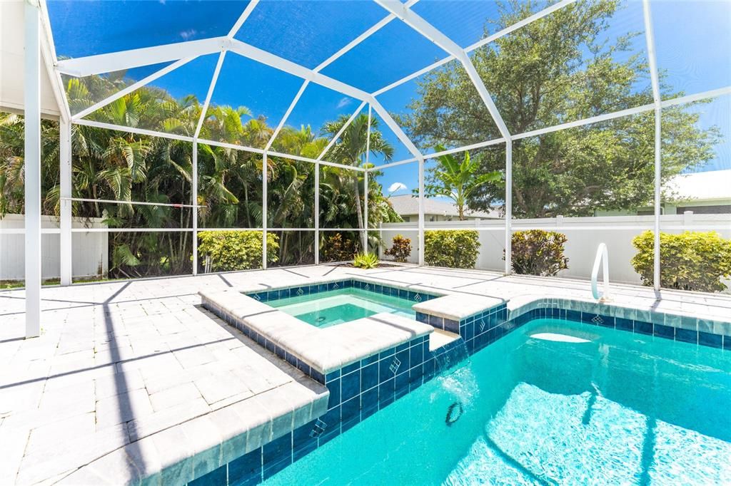 For Sale: $469,000 (3 beds, 2 baths, 2019 Square Feet)