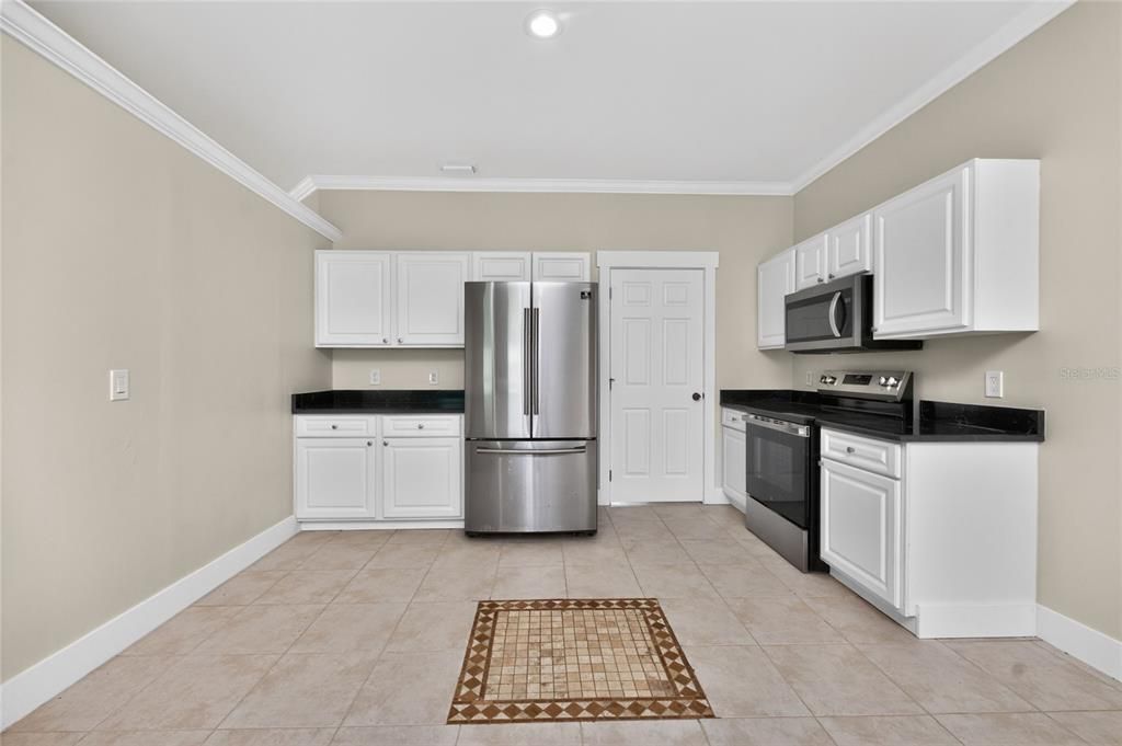 For Sale: $469,000 (3 beds, 2 baths, 2019 Square Feet)