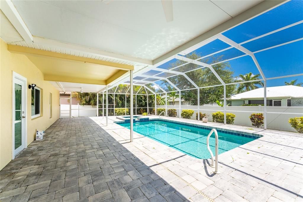 For Sale: $469,000 (3 beds, 2 baths, 2019 Square Feet)