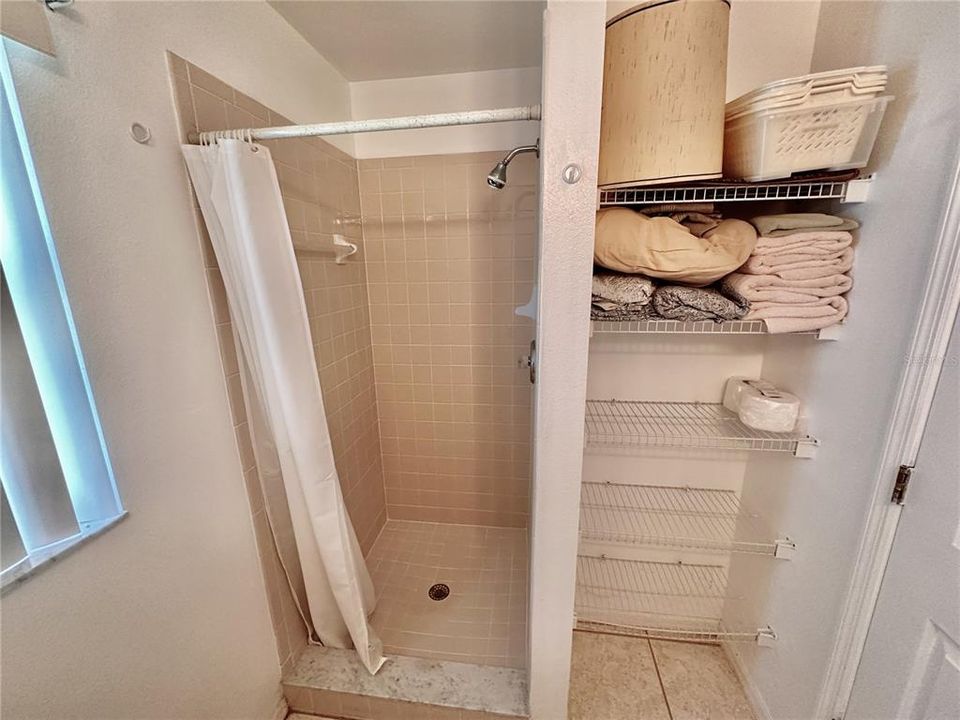 На продажу: $259,900 (3 спален, 2 ванн, 1147 Квадратных фут)