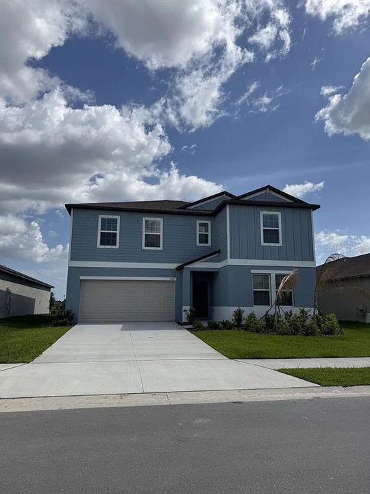 For Rent: $3,450 (6 beds, 3 baths, 3326 Square Feet)