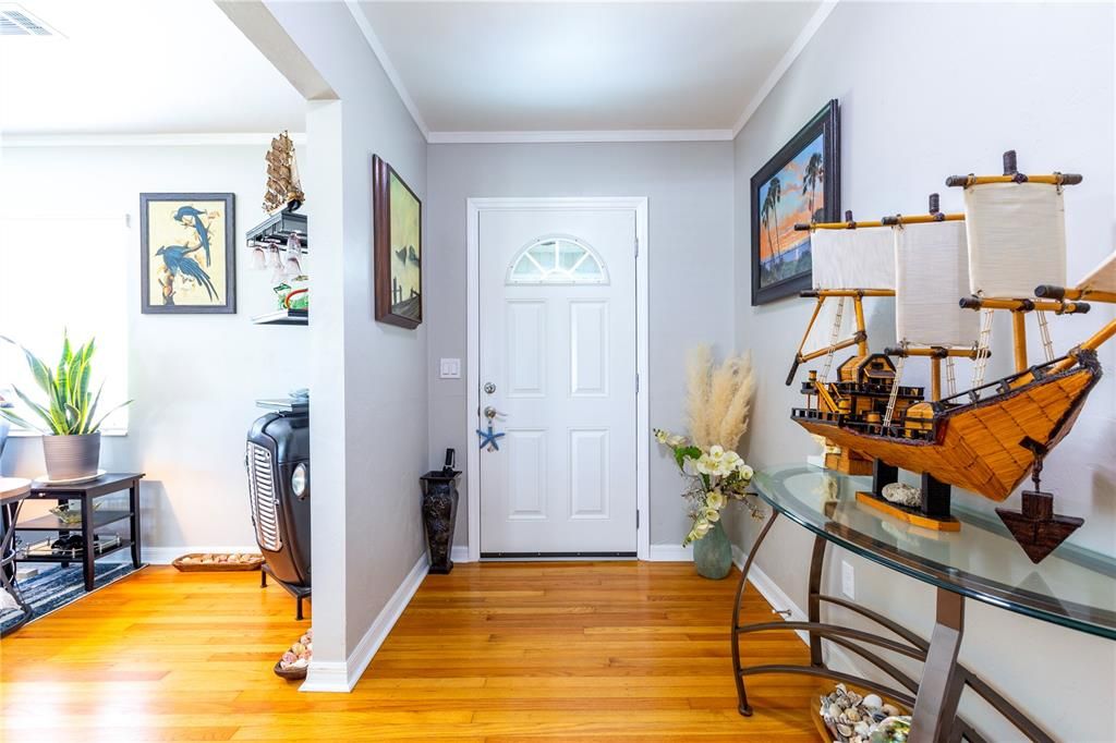 For Sale: $443,500 (2 beds, 2 baths, 1704 Square Feet)
