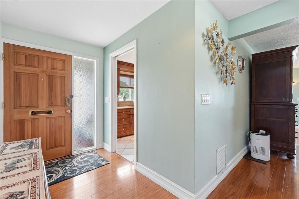 For Sale: $1,245,000 (3 beds, 3 baths, 2367 Square Feet)
