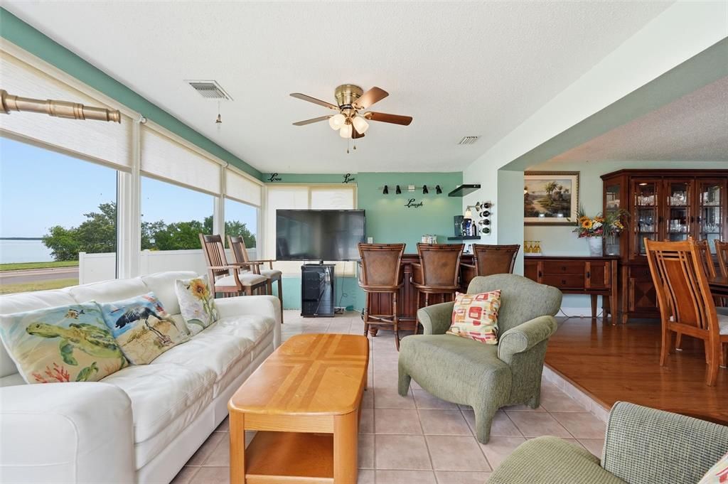 For Sale: $1,245,000 (3 beds, 3 baths, 2367 Square Feet)