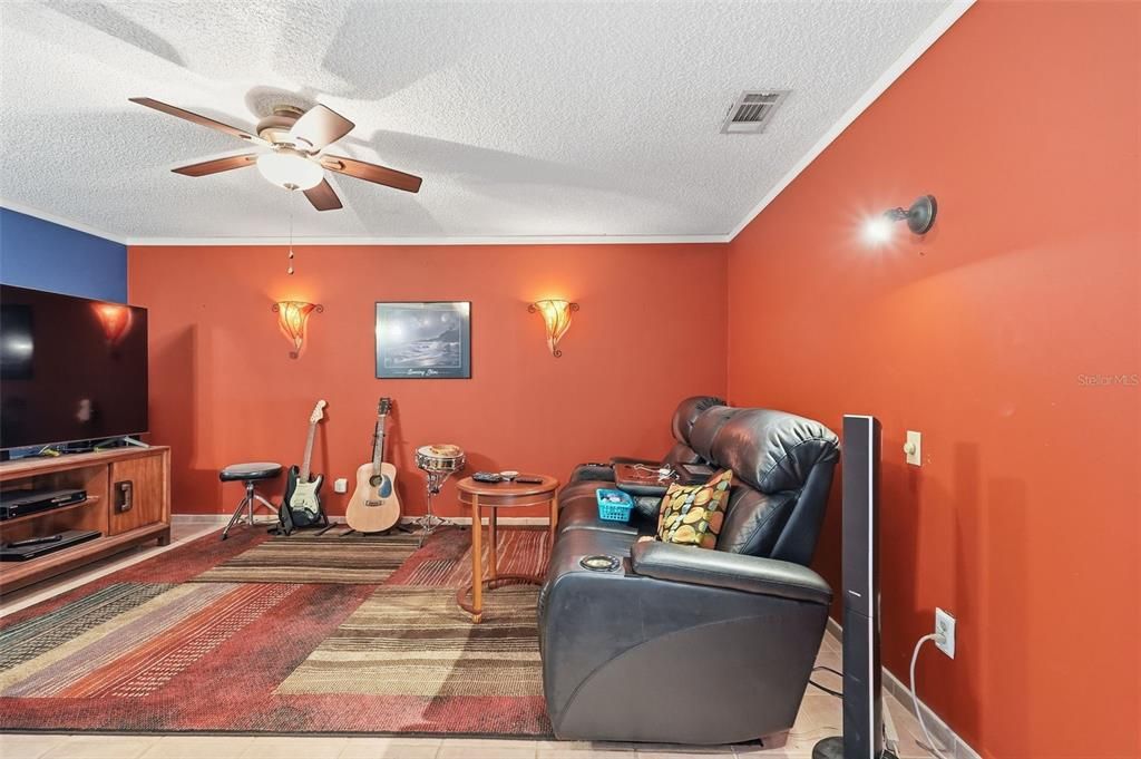 For Sale: $1,245,000 (3 beds, 3 baths, 2367 Square Feet)