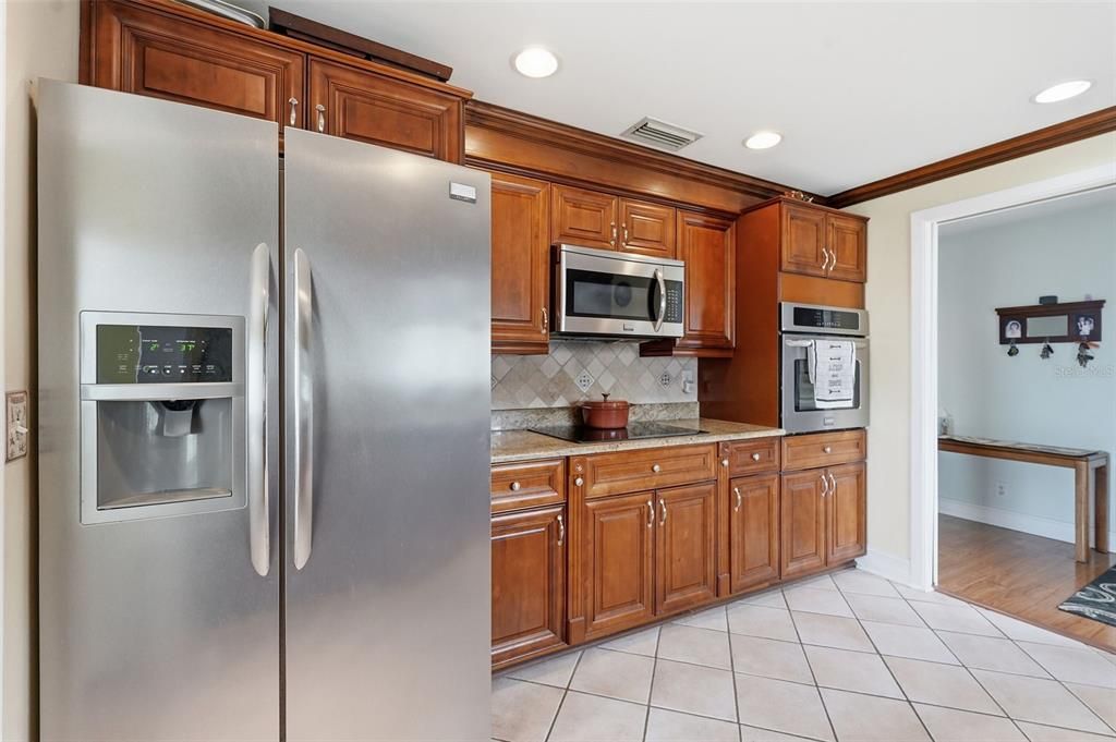 For Sale: $1,245,000 (3 beds, 3 baths, 2367 Square Feet)