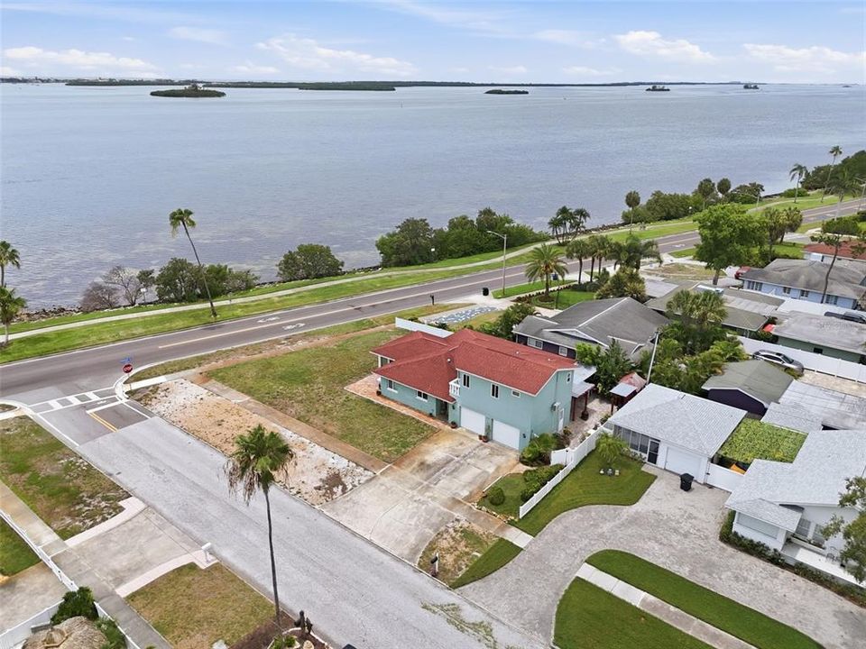 For Sale: $1,245,000 (3 beds, 3 baths, 2367 Square Feet)