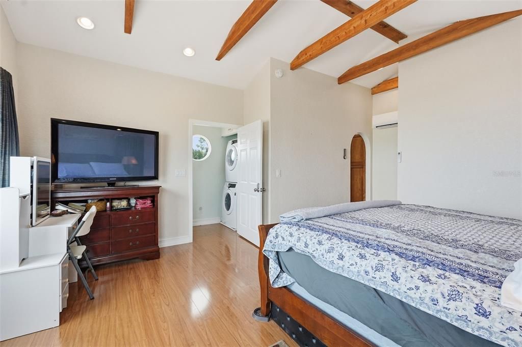 For Sale: $1,245,000 (3 beds, 3 baths, 2367 Square Feet)