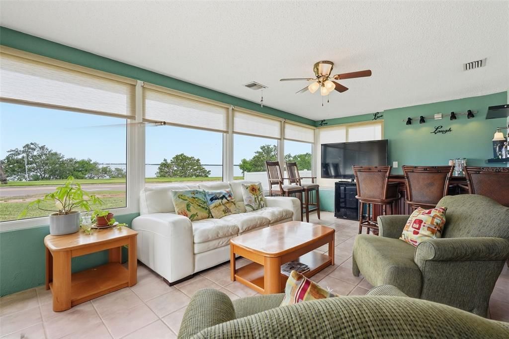 For Sale: $1,245,000 (3 beds, 3 baths, 2367 Square Feet)