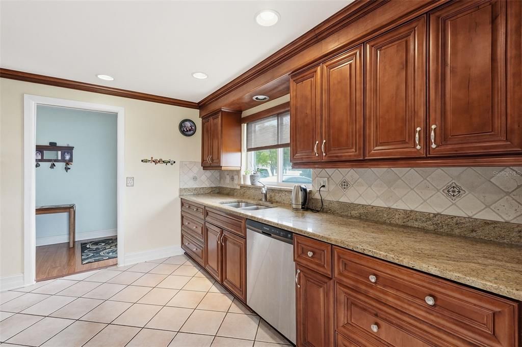 For Sale: $1,245,000 (3 beds, 3 baths, 2367 Square Feet)