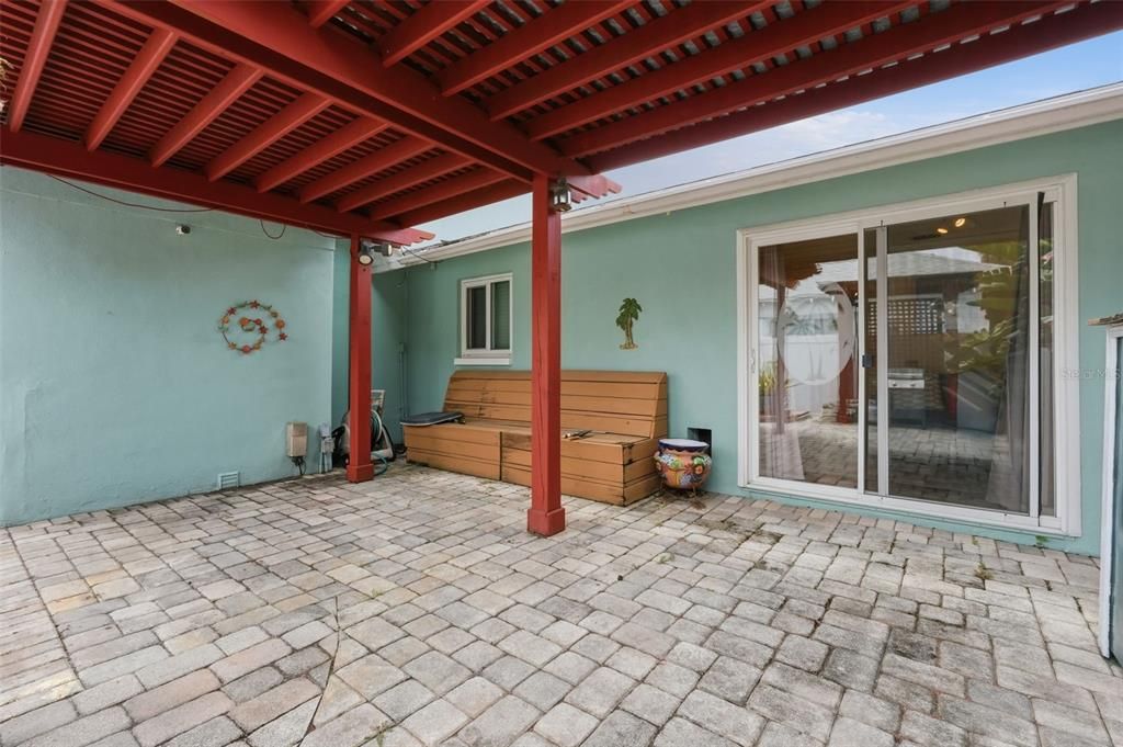 For Sale: $1,245,000 (3 beds, 3 baths, 2367 Square Feet)