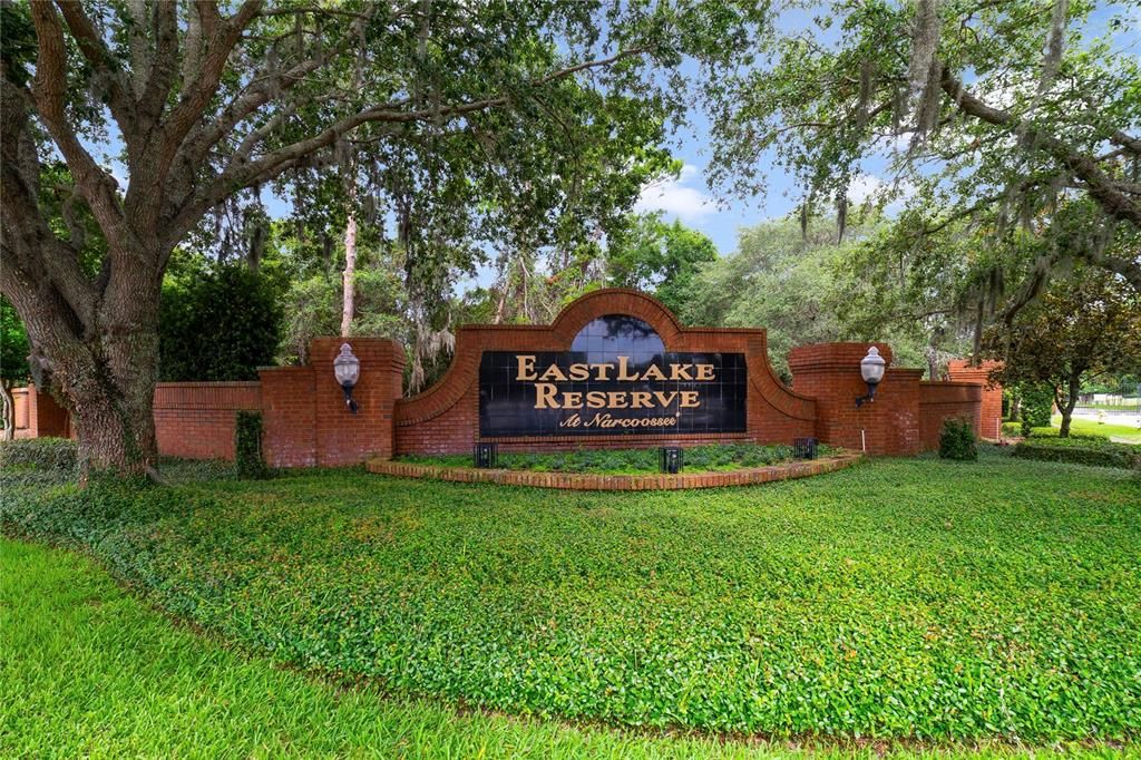 En Venta: $499,900 (0.73 acres)