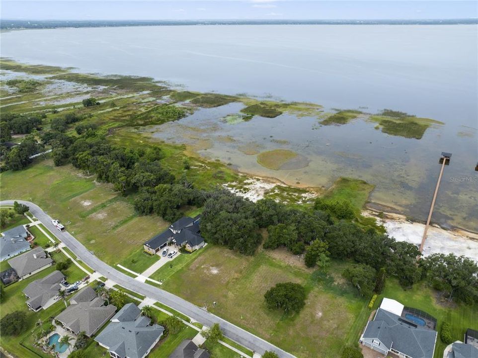 En Venta: $499,900 (0.73 acres)