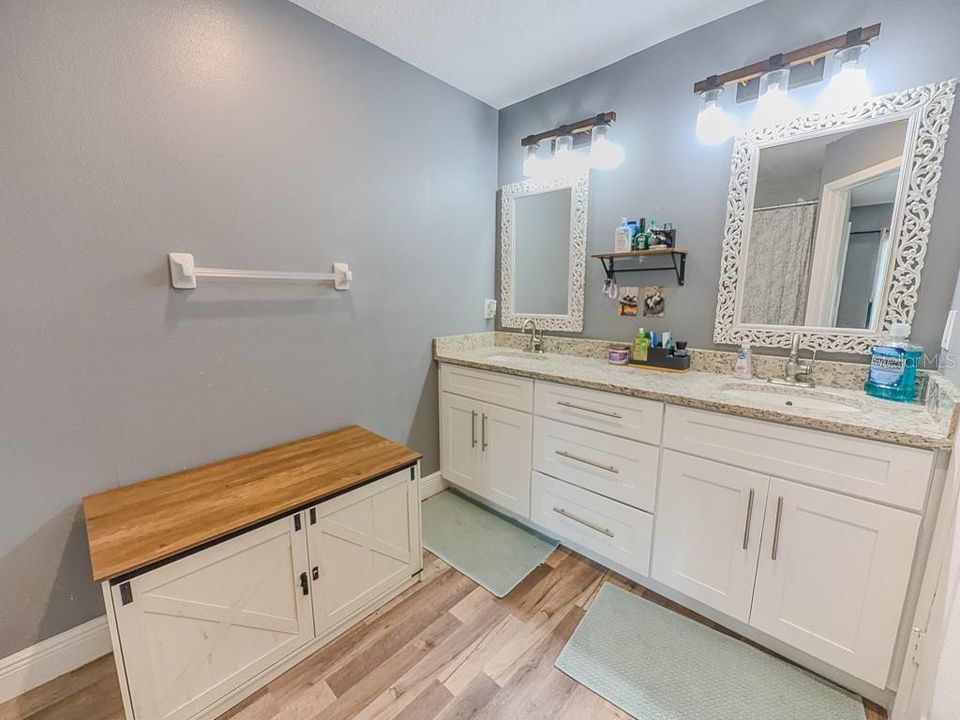 For Sale: $364,900 (3 beds, 2 baths, 1625 Square Feet)