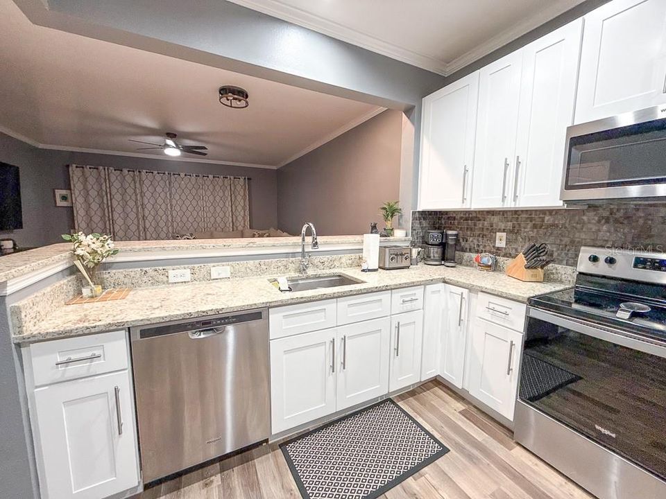 For Sale: $364,900 (3 beds, 2 baths, 1625 Square Feet)