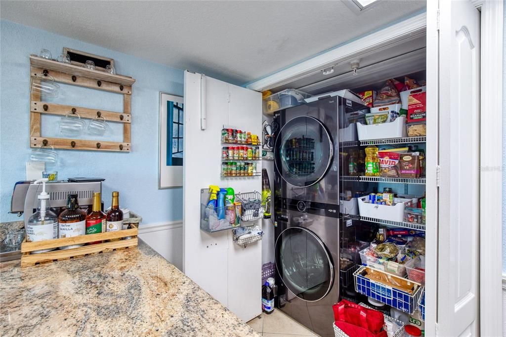 En Venta: $479,900 (2 camas, 2 baños, 1450 Pies cuadrados)