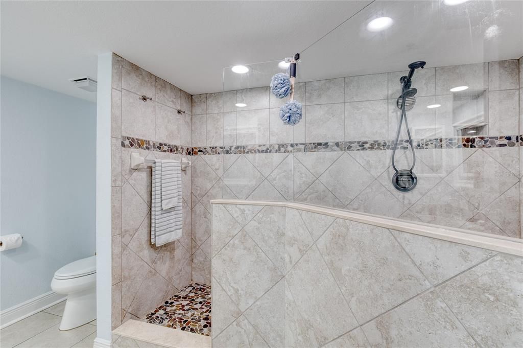 En Venta: $479,900 (2 camas, 2 baños, 1450 Pies cuadrados)