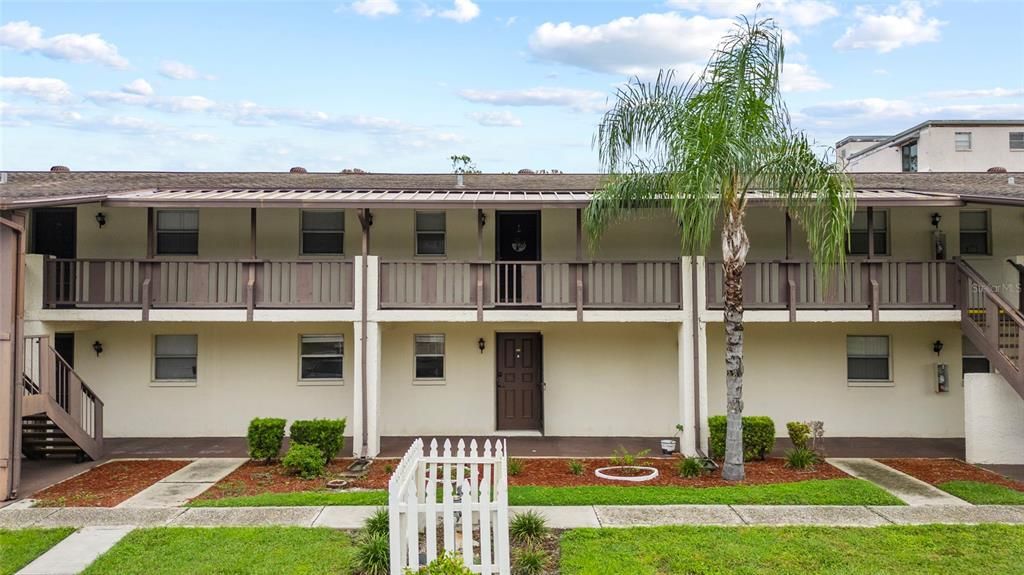 En Venta: $129,400 (2 camas, 2 baños, 864 Pies cuadrados)