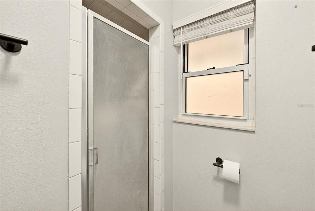 На продажу: $649,900 (6 спален, 4 ванн, 3146 Квадратных фут)