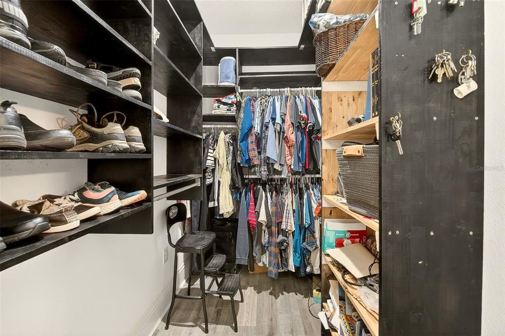 На продажу: $649,900 (6 спален, 4 ванн, 3146 Квадратных фут)