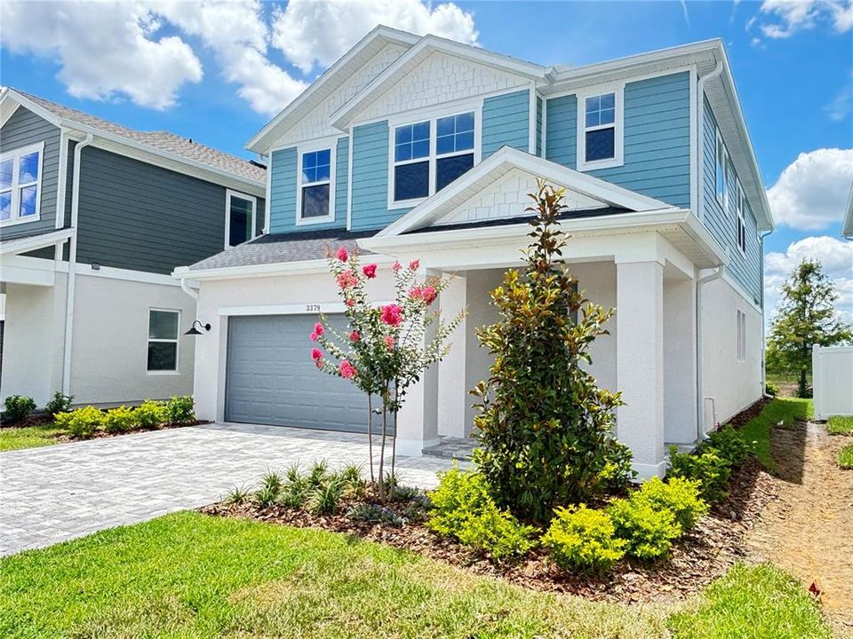 For Rent: $3,995 (5 beds, 3 baths, 2585 Square Feet)