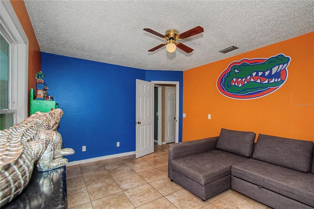 For Sale: $299,900 (3 beds, 2 baths, 1800 Square Feet)