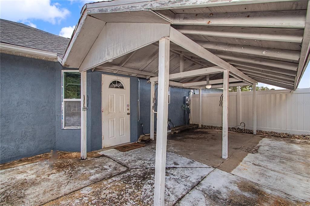 For Sale: $299,900 (3 beds, 2 baths, 1800 Square Feet)