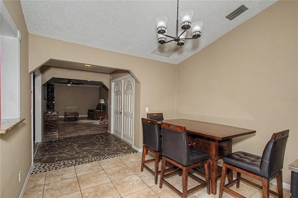 For Sale: $299,900 (3 beds, 2 baths, 1800 Square Feet)