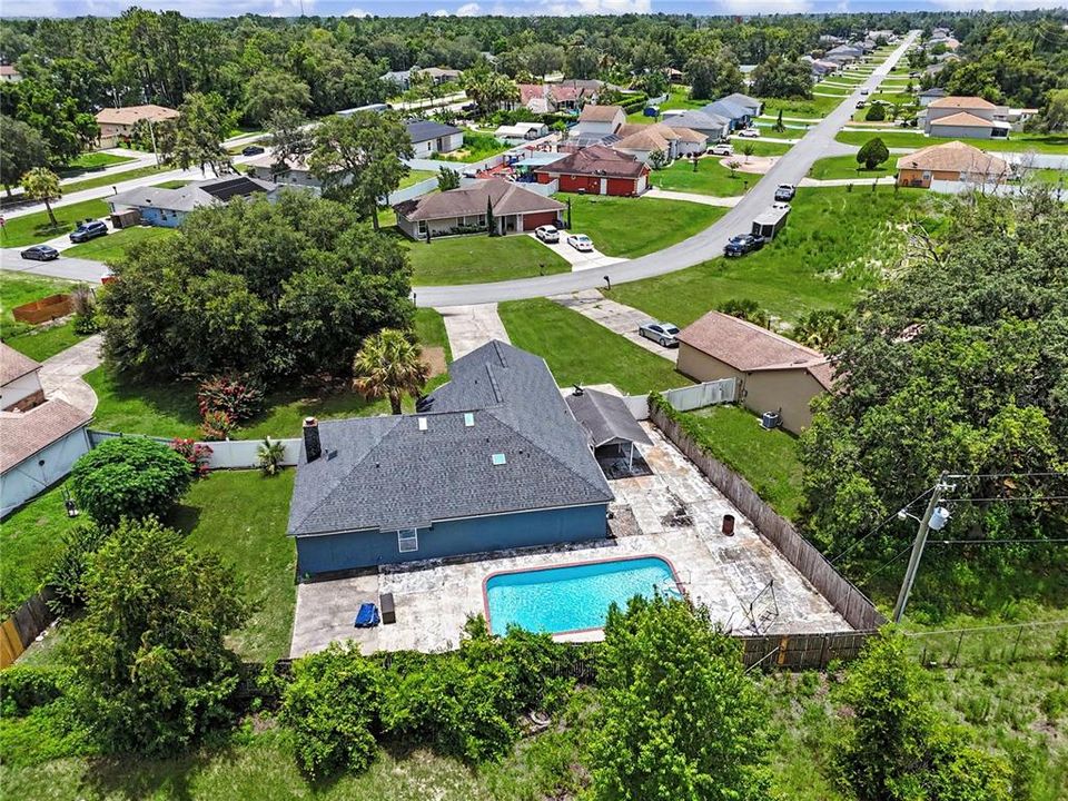 For Sale: $299,900 (3 beds, 2 baths, 1800 Square Feet)