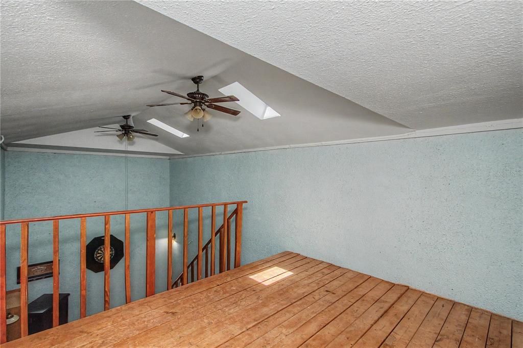For Sale: $299,900 (3 beds, 2 baths, 1800 Square Feet)
