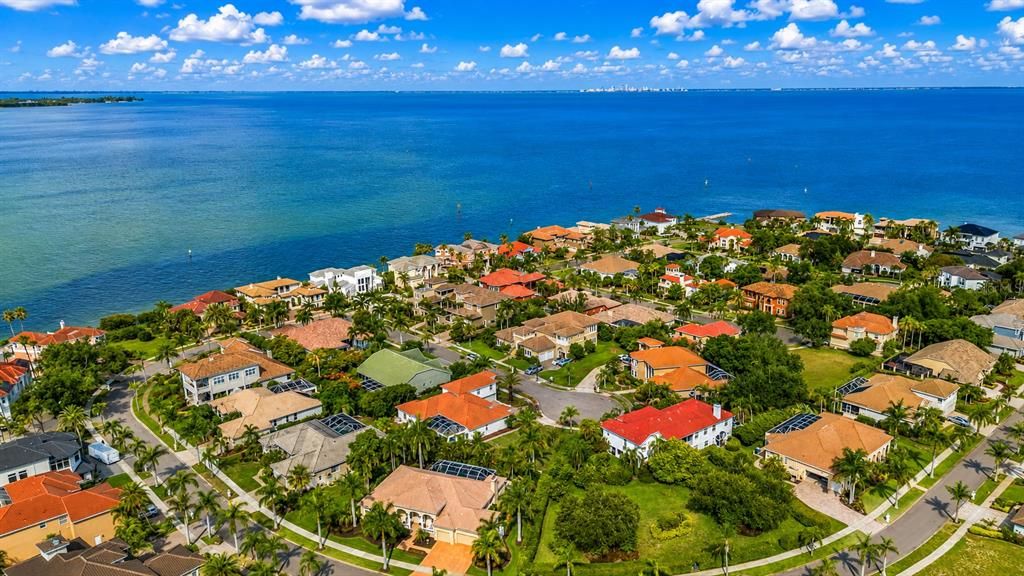 For Sale: $950,000 (4 beds, 4 baths, 3616 Square Feet)