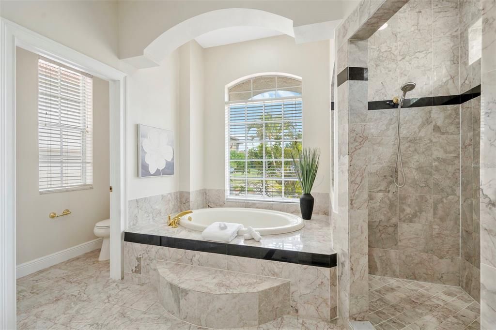 For Sale: $950,000 (4 beds, 4 baths, 3616 Square Feet)
