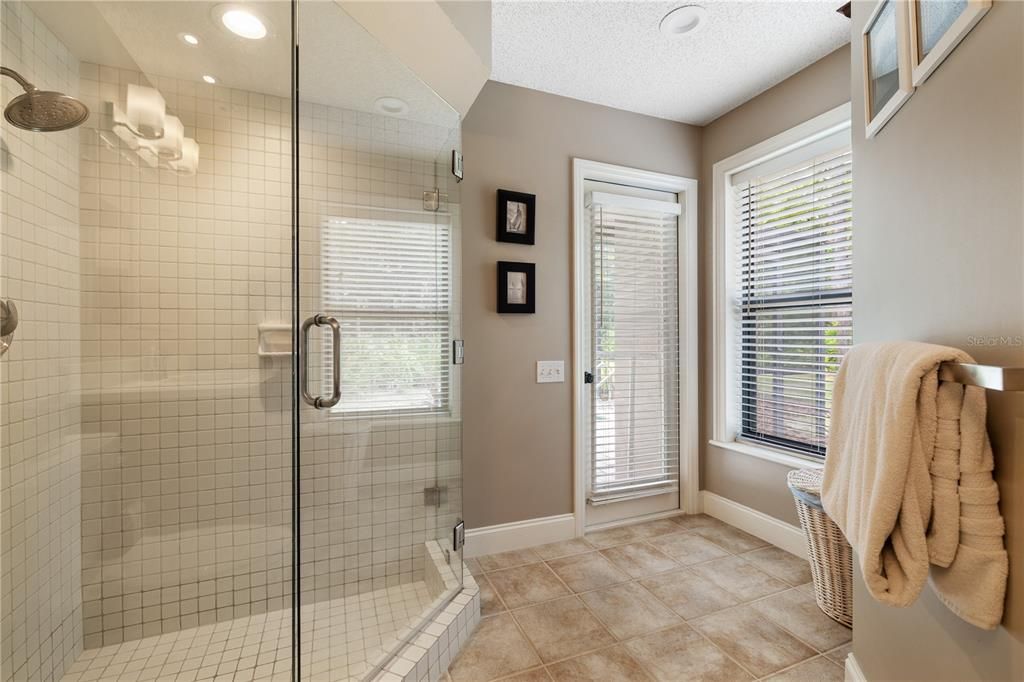 For Sale: $800,000 (4 beds, 3 baths, 2804 Square Feet)