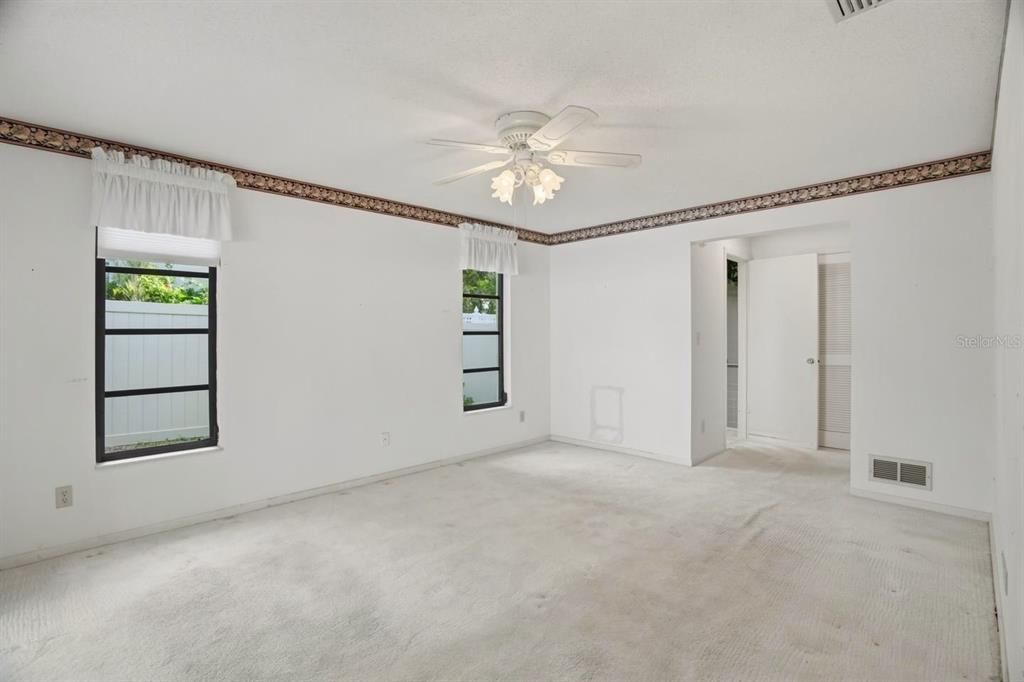 For Sale: $539,000 (3 beds, 2 baths, 1933 Square Feet)