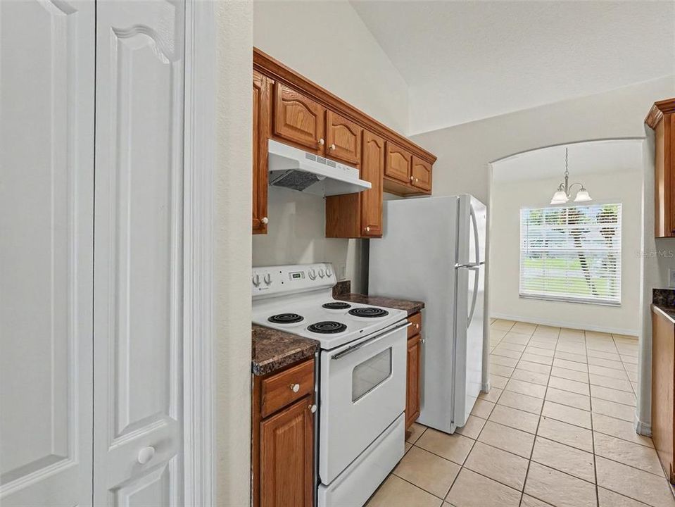 For Sale: $249,900 (4 beds, 2 baths, 1514 Square Feet)