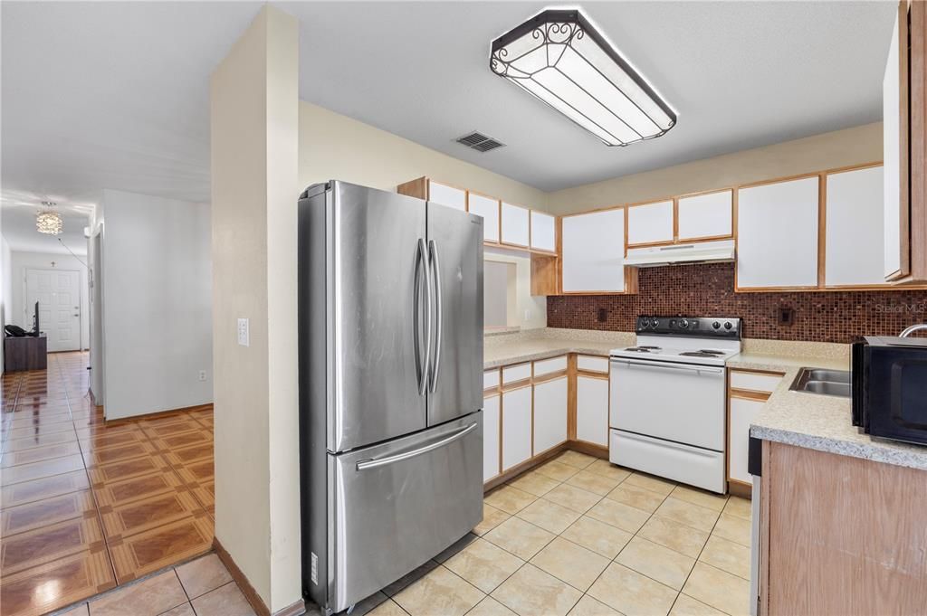 На продажу: $214,990 (2 спален, 2 ванн, 1490 Квадратных фут)