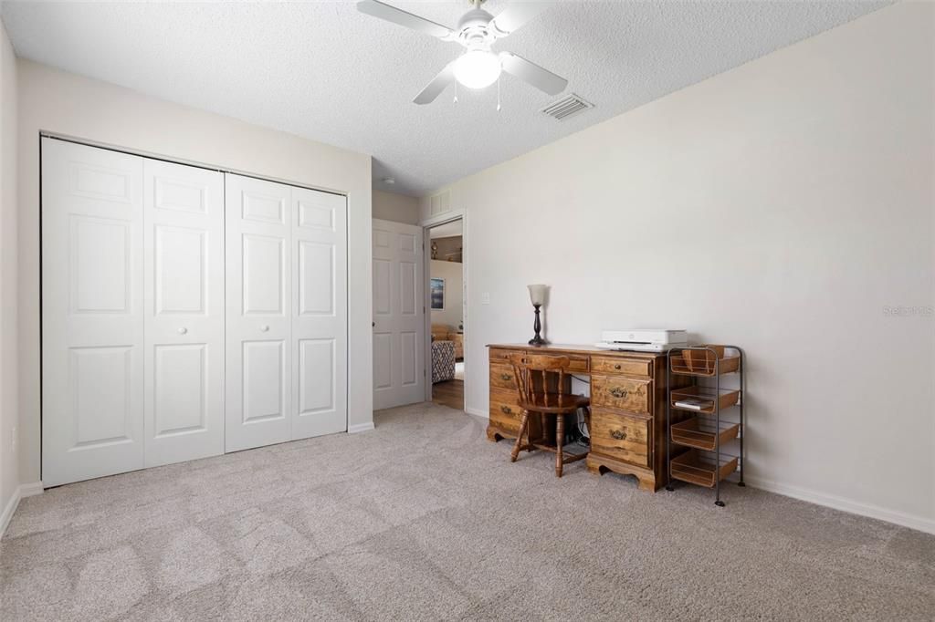 Activo con contrato: $315,000 (4 camas, 2 baños, 1900 Pies cuadrados)