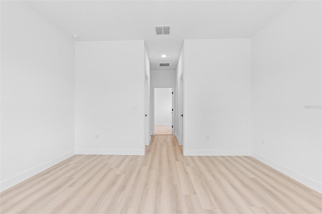 На продажу: $309,900 (4 спален, 3 ванн, 1865 Квадратных фут)