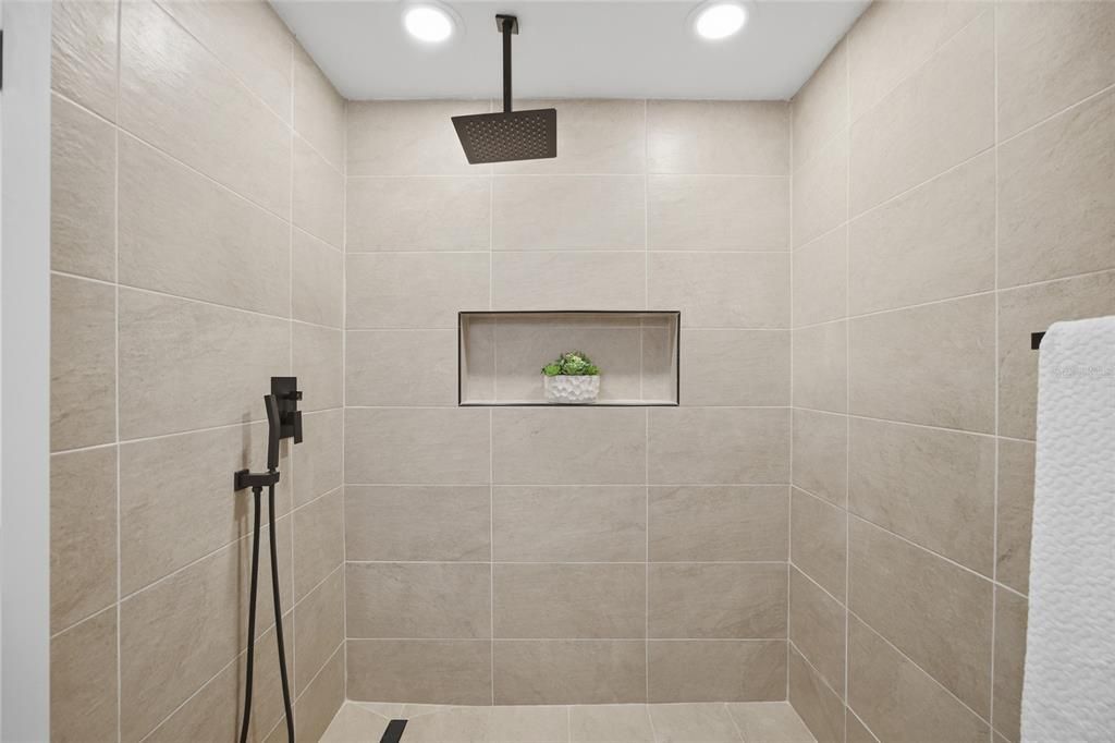 For Sale: $669,990 (3 beds, 2 baths, 1543 Square Feet)