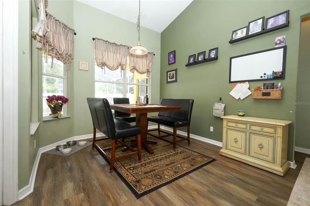 For Sale: $675,000 (4 beds, 3 baths, 2582 Square Feet)