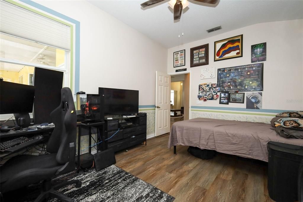 For Sale: $675,000 (4 beds, 3 baths, 2582 Square Feet)