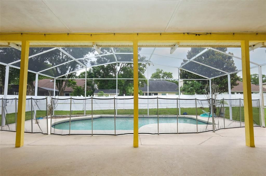 For Sale: $675,000 (4 beds, 3 baths, 2582 Square Feet)